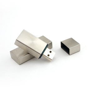 4GB Metal 700 Series