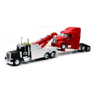 1:32 Scale Peterbilt® Tow Truck W/ Truck Cab