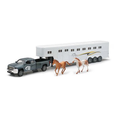 1:32 Scale Chevrolet® Silverado Fifth Wheel with Horse Trailer